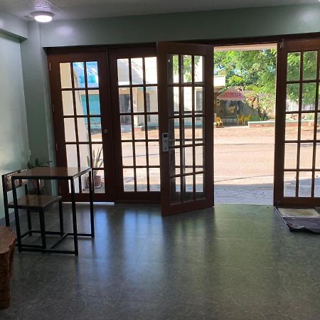 Beinte Singko De Marso Apartments Candon ภายนอก รูปภาพ