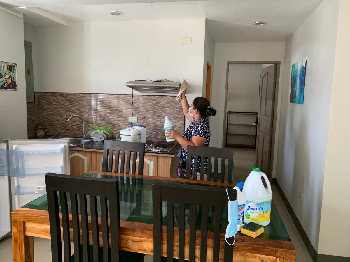 Beinte Singko De Marso Apartments Candon ภายนอก รูปภาพ