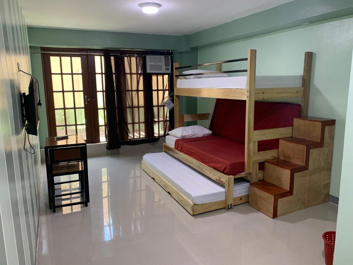 Beinte Singko De Marso Apartments Candon ภายนอก รูปภาพ