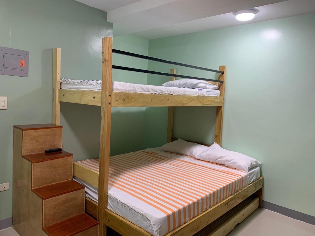 Beinte Singko De Marso Apartments Candon ภายนอก รูปภาพ