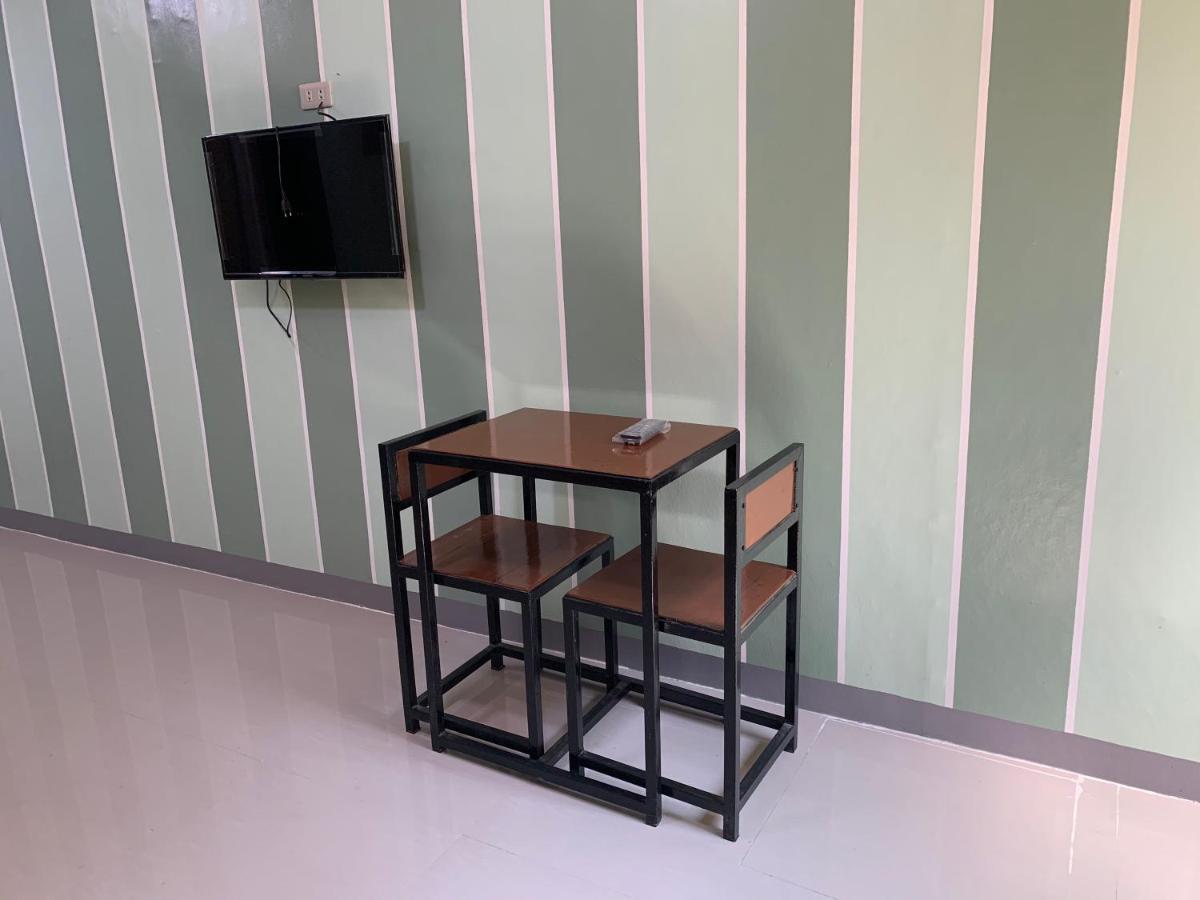 Beinte Singko De Marso Apartments Candon ภายนอก รูปภาพ