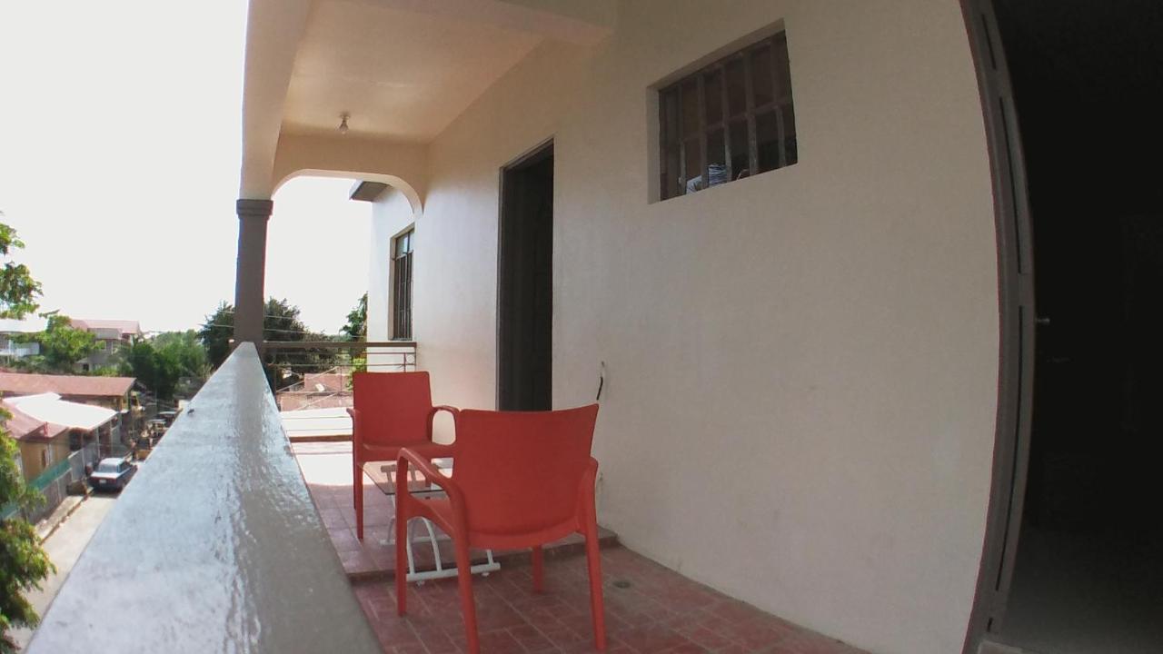 Beinte Singko De Marso Apartments Candon ภายนอก รูปภาพ