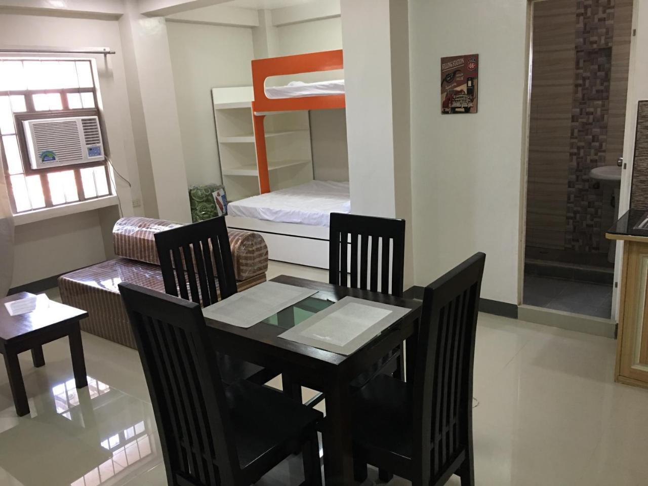 Beinte Singko De Marso Apartments Candon ภายนอก รูปภาพ