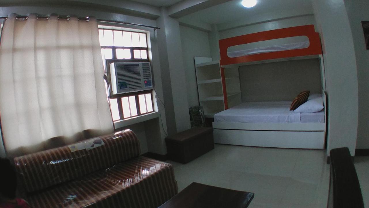 Beinte Singko De Marso Apartments Candon ภายนอก รูปภาพ