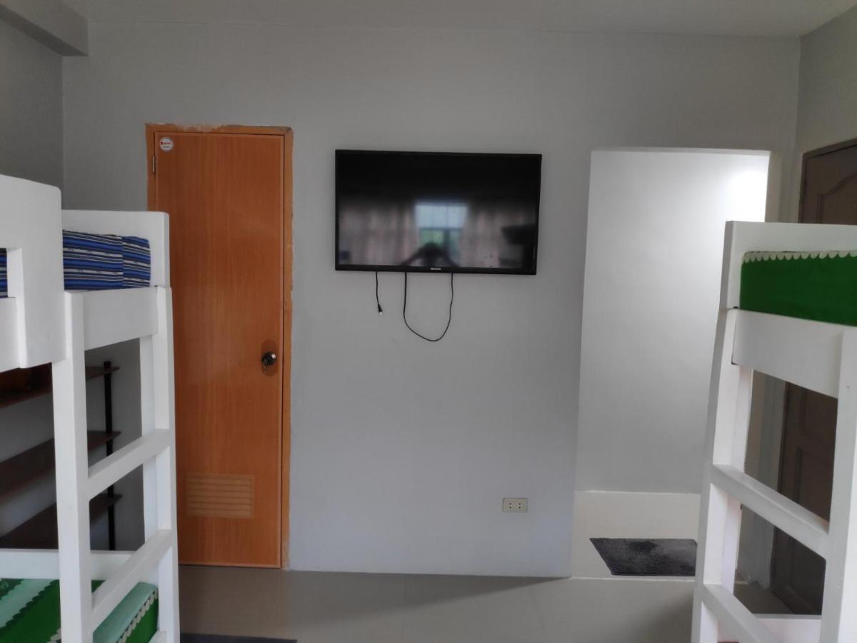 Beinte Singko De Marso Apartments Candon ภายนอก รูปภาพ